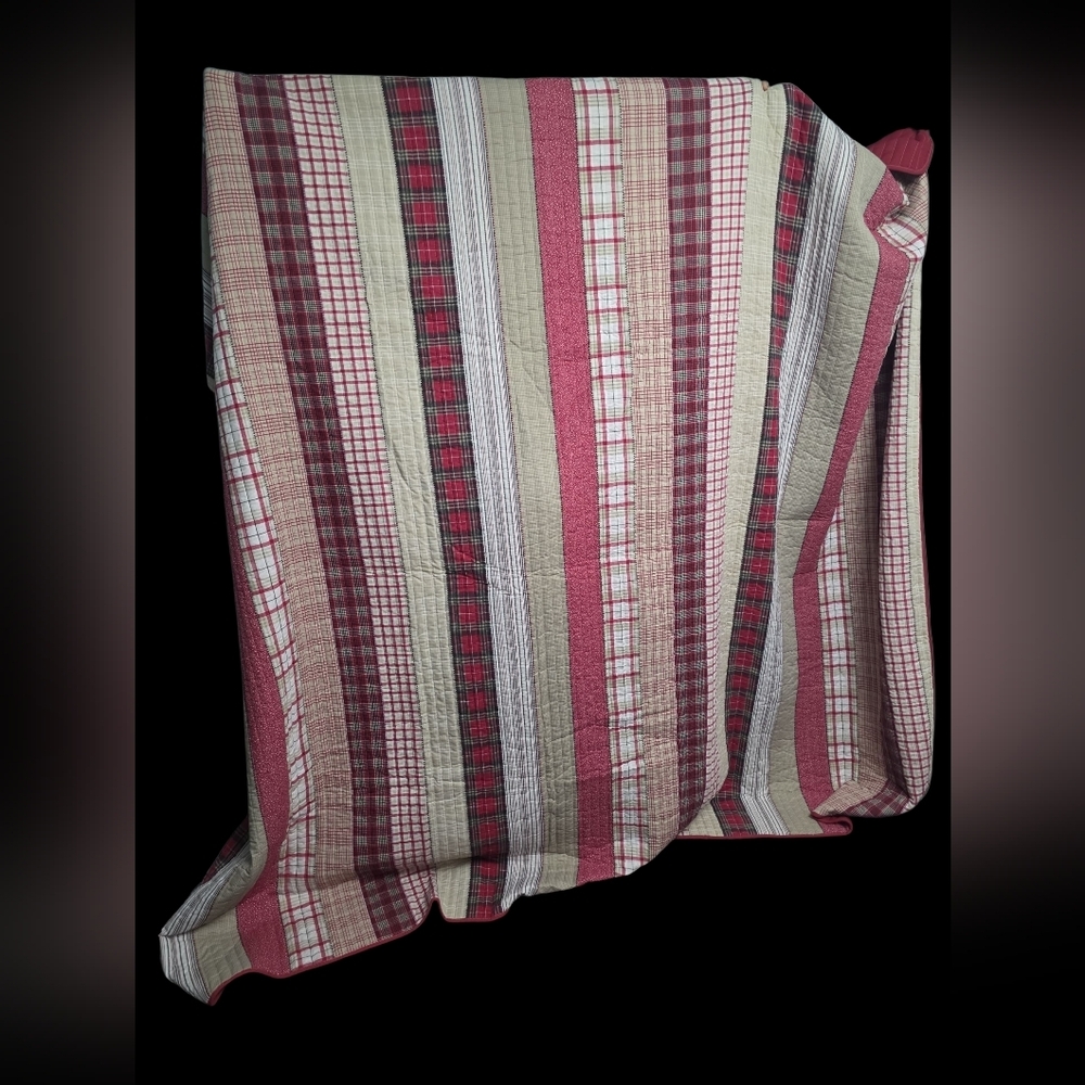 Gorgeous HANDMADE quilt